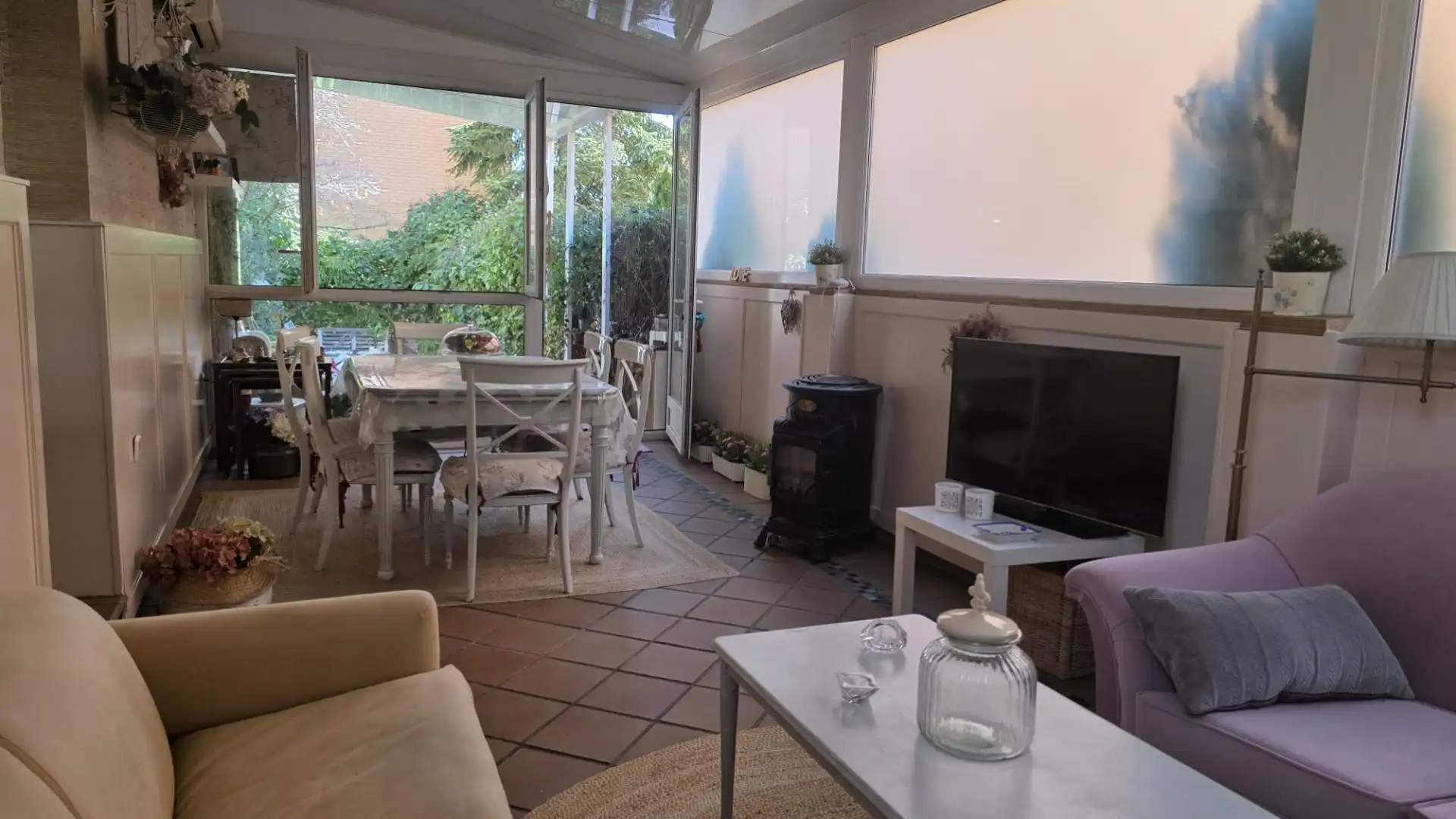 Casa adosada en  Calle Gutiérrez Soto 13 - Foto 2