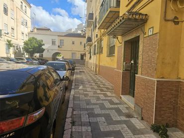 Piso en  Calle Teniente Salvio Ravassa 1 - Foto 10