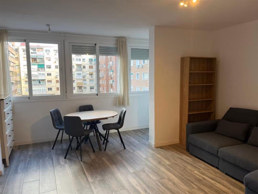 Piso en  Calle de Rafael Herrera 11 - Foto 3