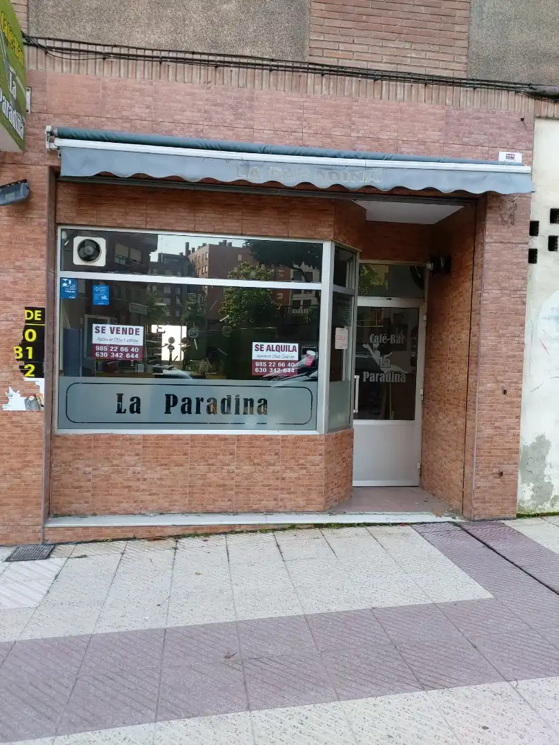 Local comercial en  Calle Turina 6 - Foto 2