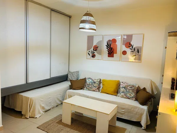 Estudio en calle Carmen la Roja, 1