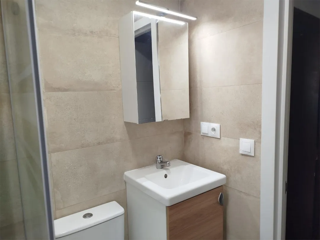 Piso en  Calle Periodista Eduardo León 4 - Foto 10