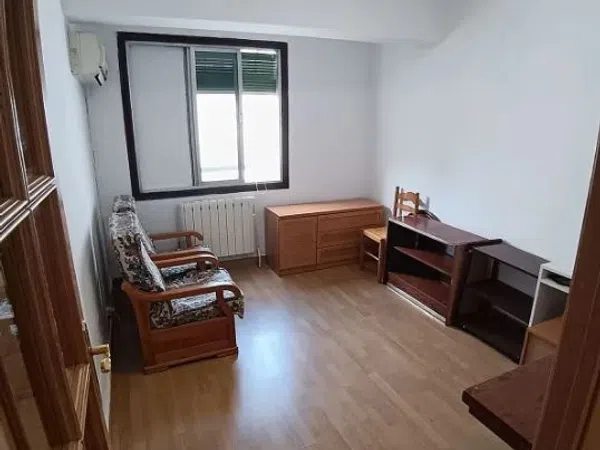 Piso en avenida de Valencia, 46