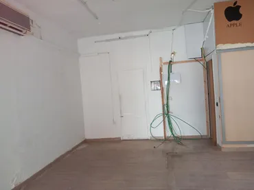 Local comercial en Badalona - Foto 2