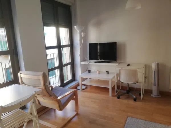 Estudio en calle Cervantes, 52