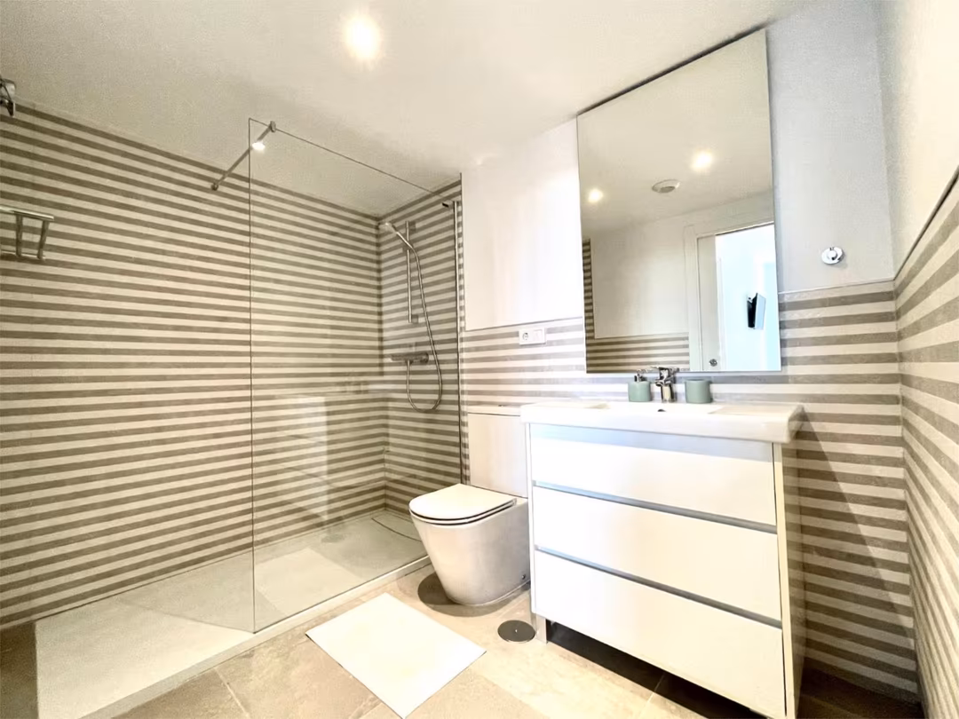 Piso en  Avenida Artista Remigio Soler López 9 - Foto 27