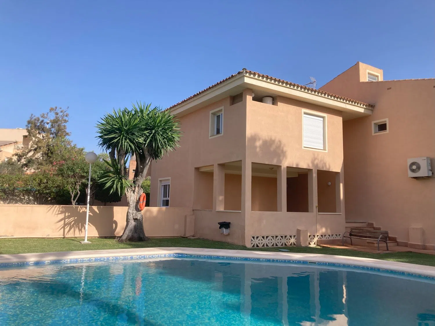 Chalet adosado en Barrio Cabo de las Huertas