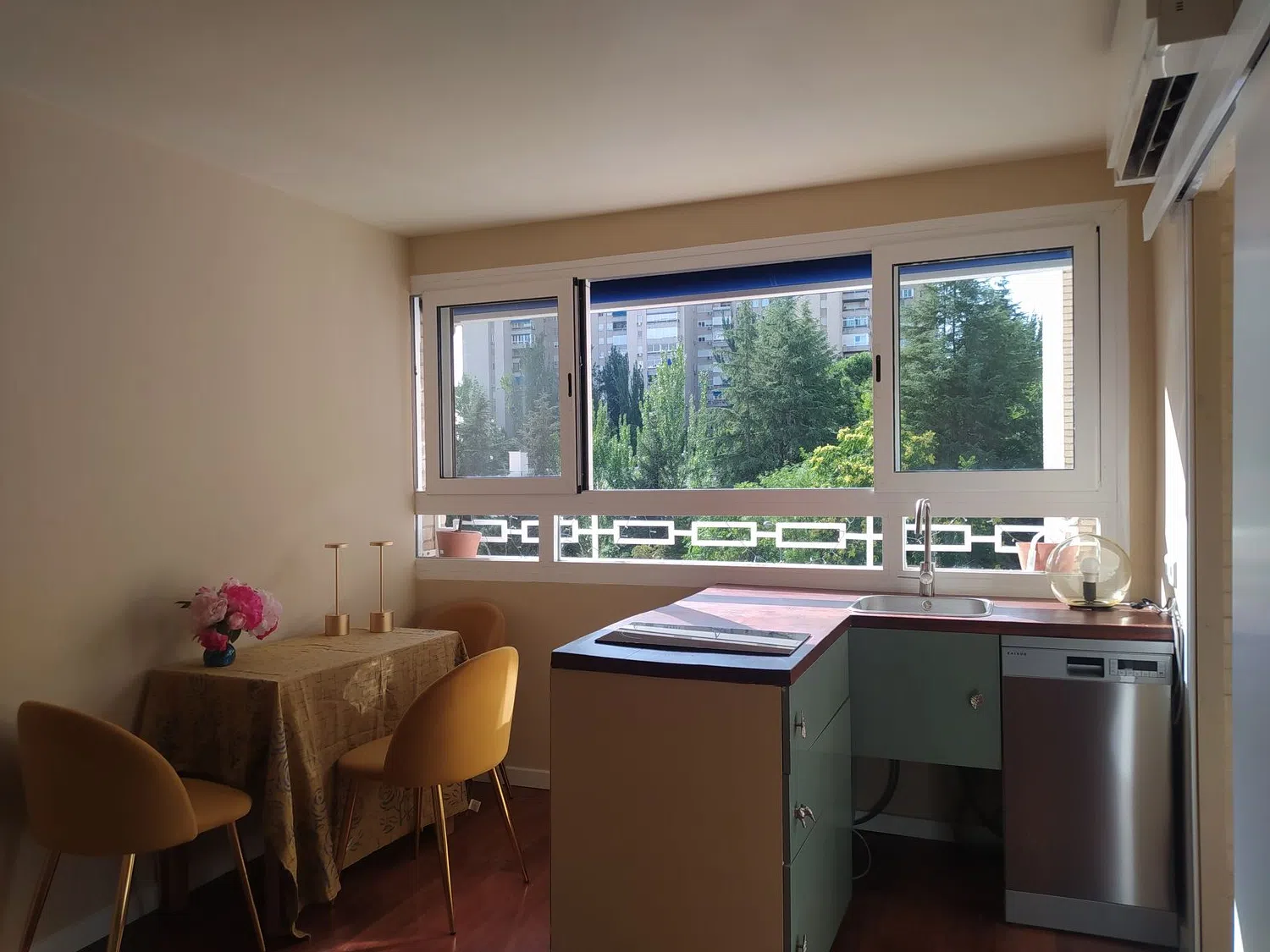 Piso en calle de Fermín Caballero, 56 - Foto 1