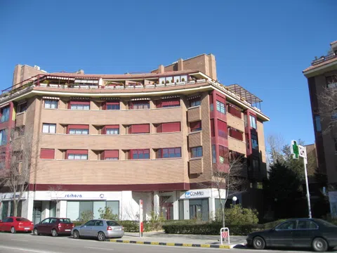 Piso en avenida Ventisquero de la Condesa, 12