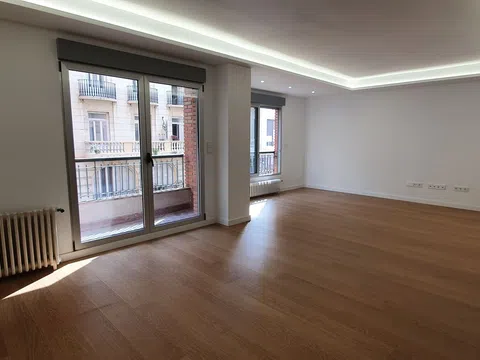 Piso en calle de Cirilo Amorós, 65