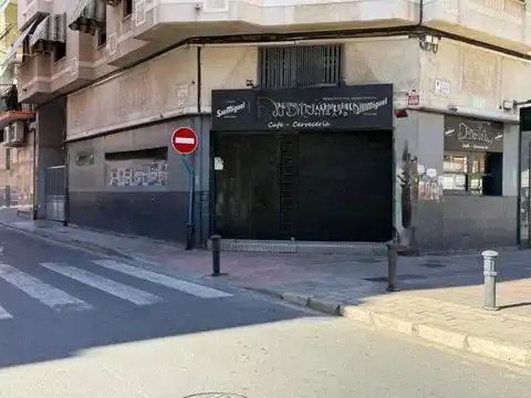 Local comercial en  Calle de la Cruz del Sur 31 - Foto 4