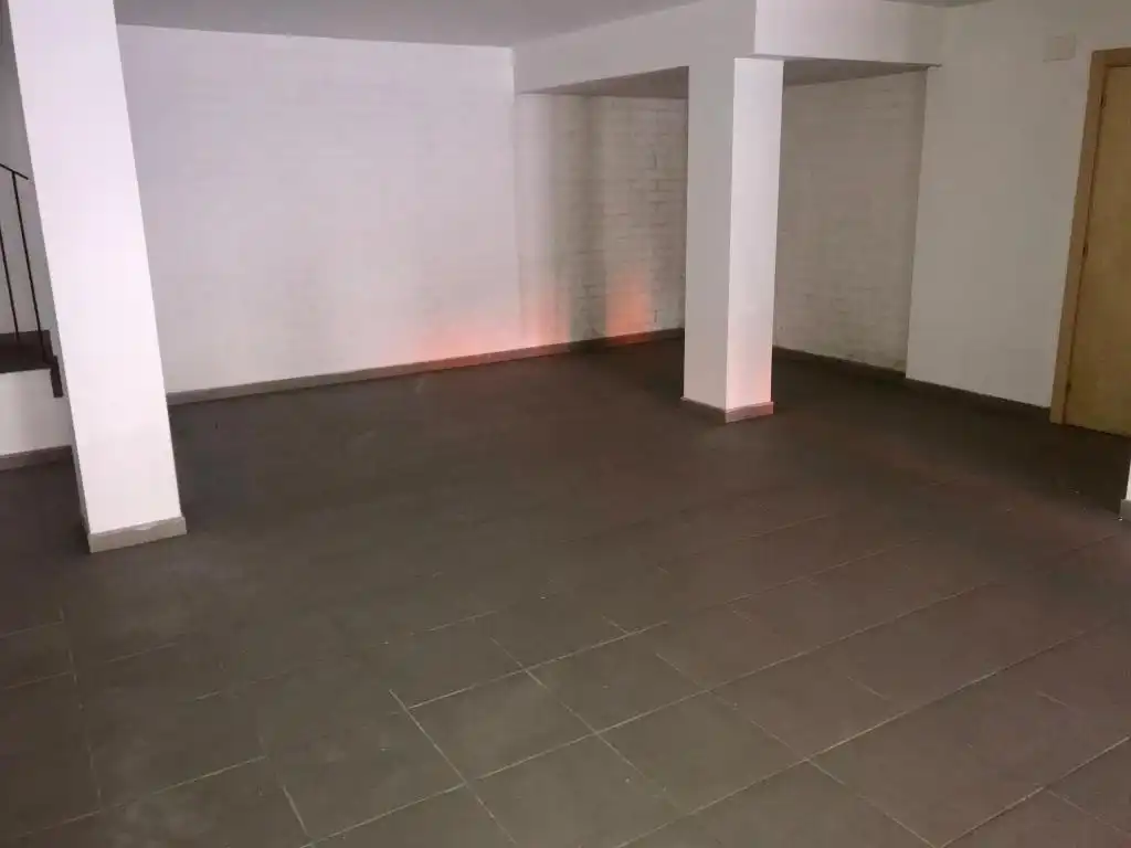 Local comercial en  C/ Don Pelayo - Foto 4