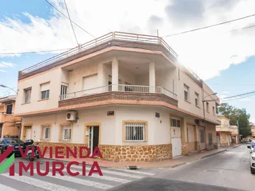 Chalet en  Calle Menéndez Pidal 12 - Foto 1