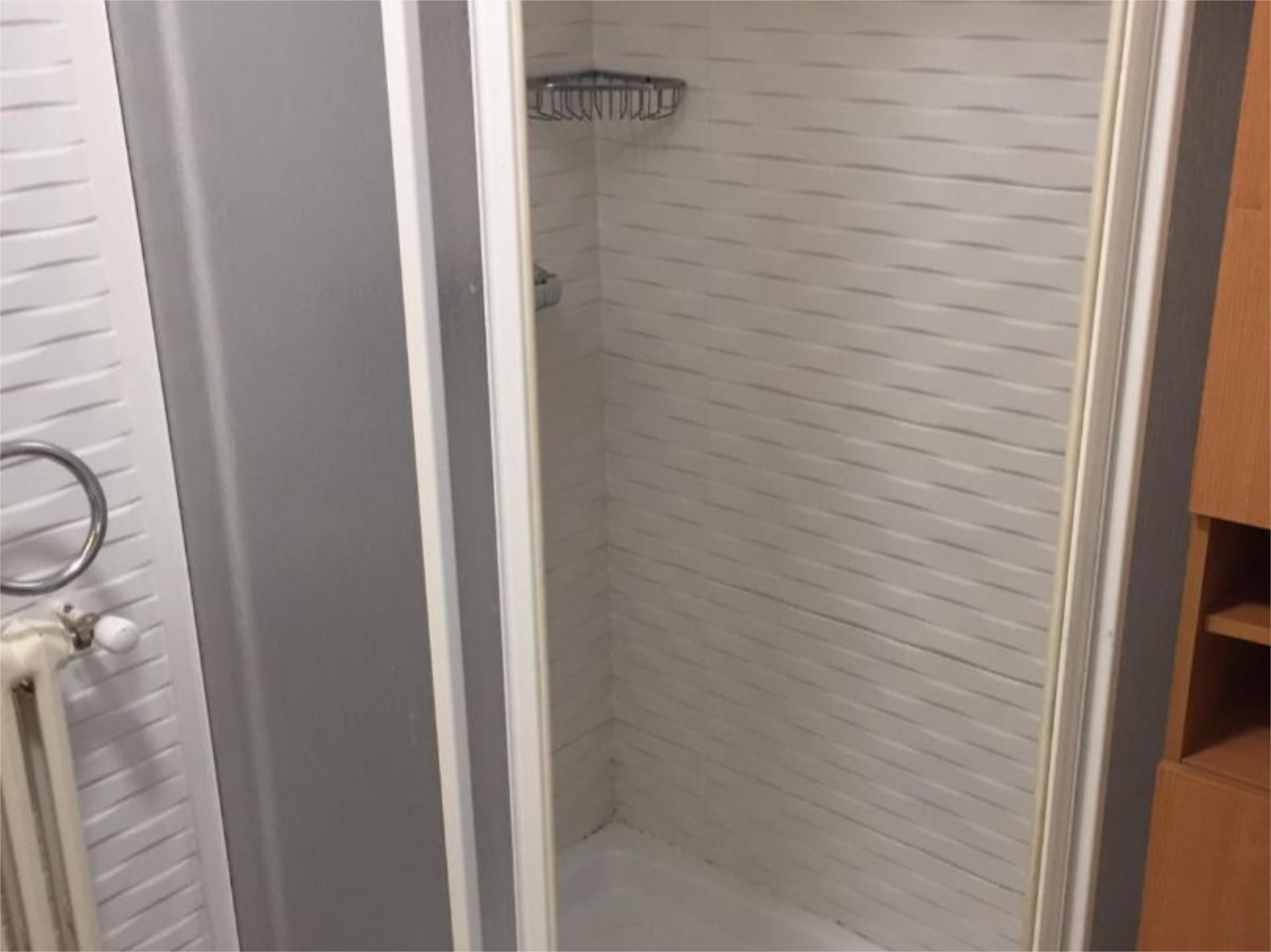 Piso en  Avenida de Villamayor 14 - Foto 16