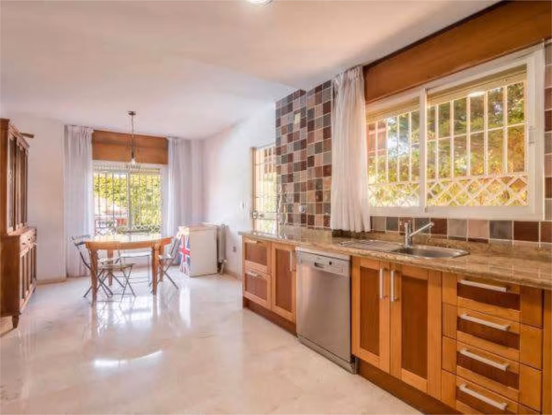 Casa adosada en Churriana de la Vega- Las Gabias - Foto 6