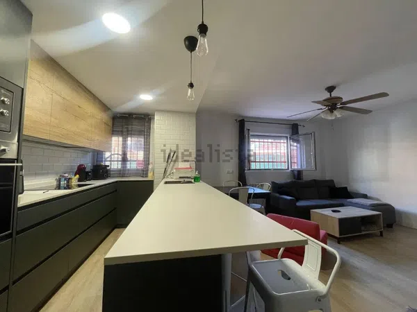 Piso en calle Gómez de Arteche, 13