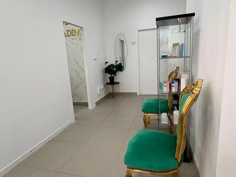 Local comercial en  Avenida Ricardo Soriano 28 - Foto 9