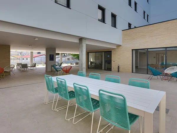 Estudio en paseo del Tormes, 31 -77