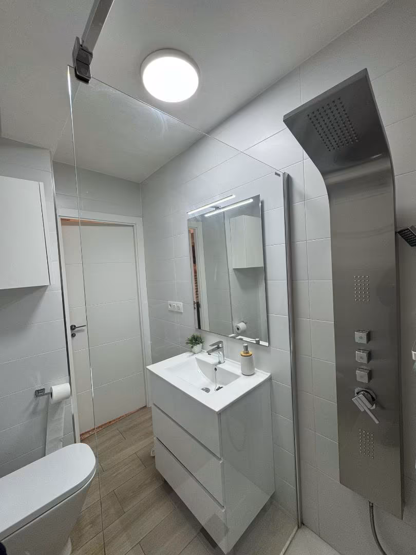 Piso en  Calle Montero Ríos 91 - Foto 8