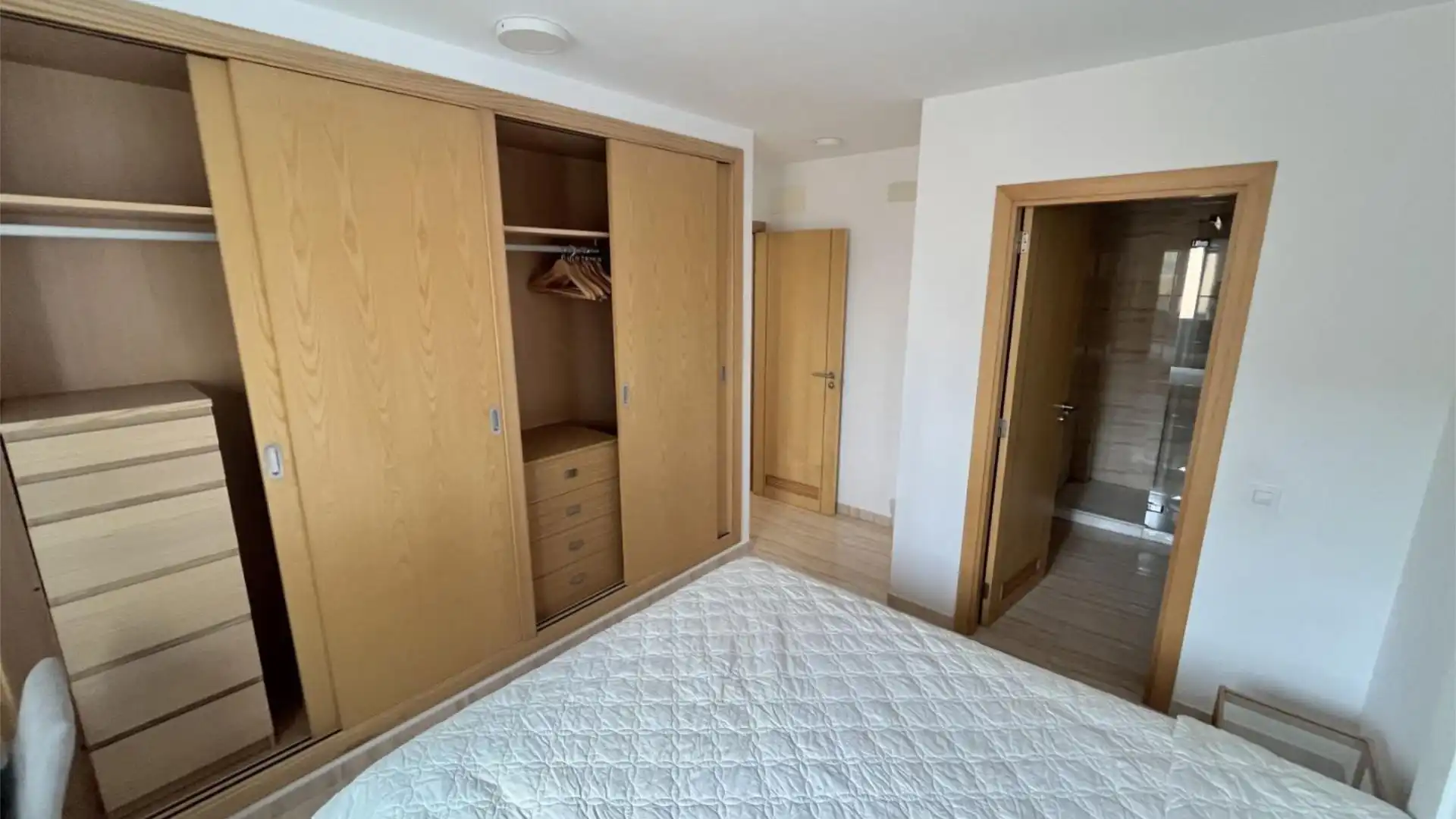 Piso en  Carrer del Pare Guillem Vives 4 - Foto 6