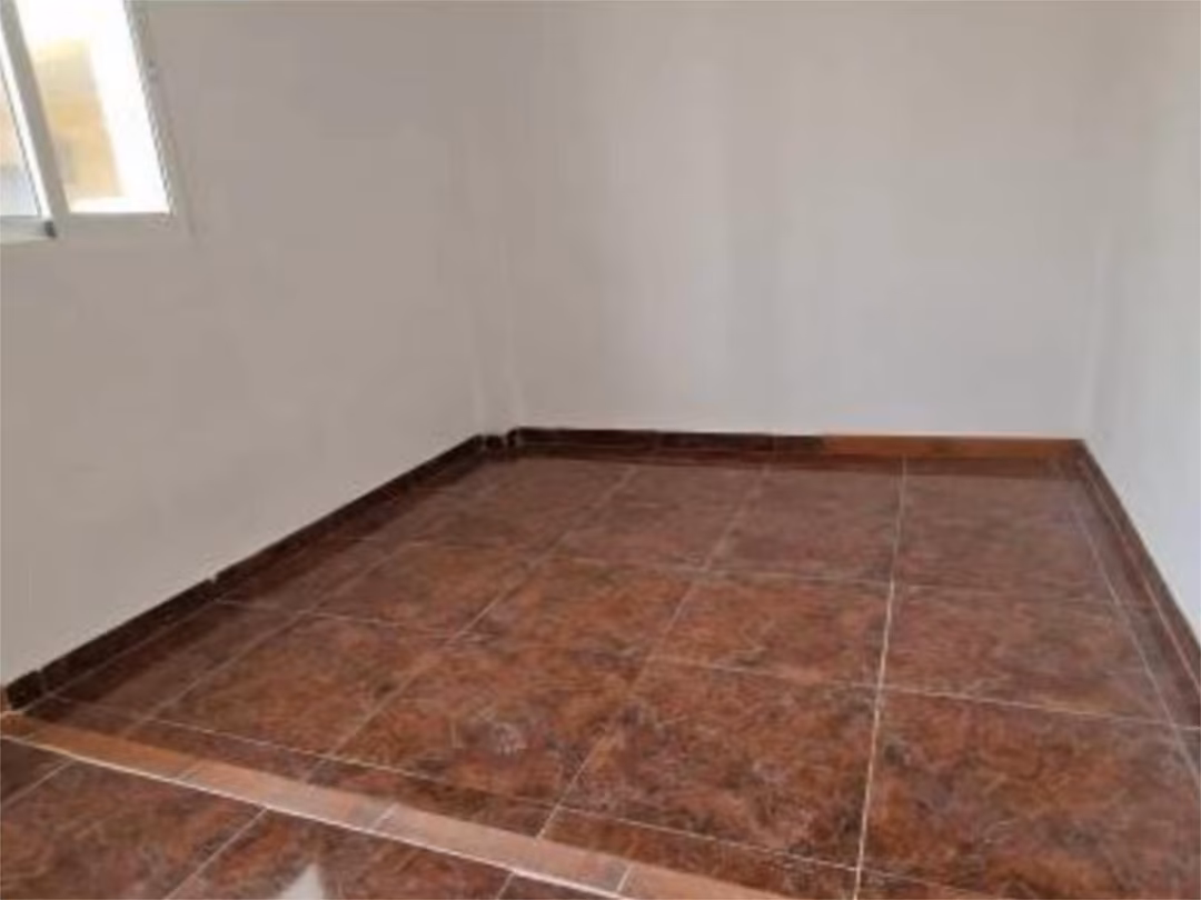 Piso en  Carrer d'Antella 3 - Foto 8