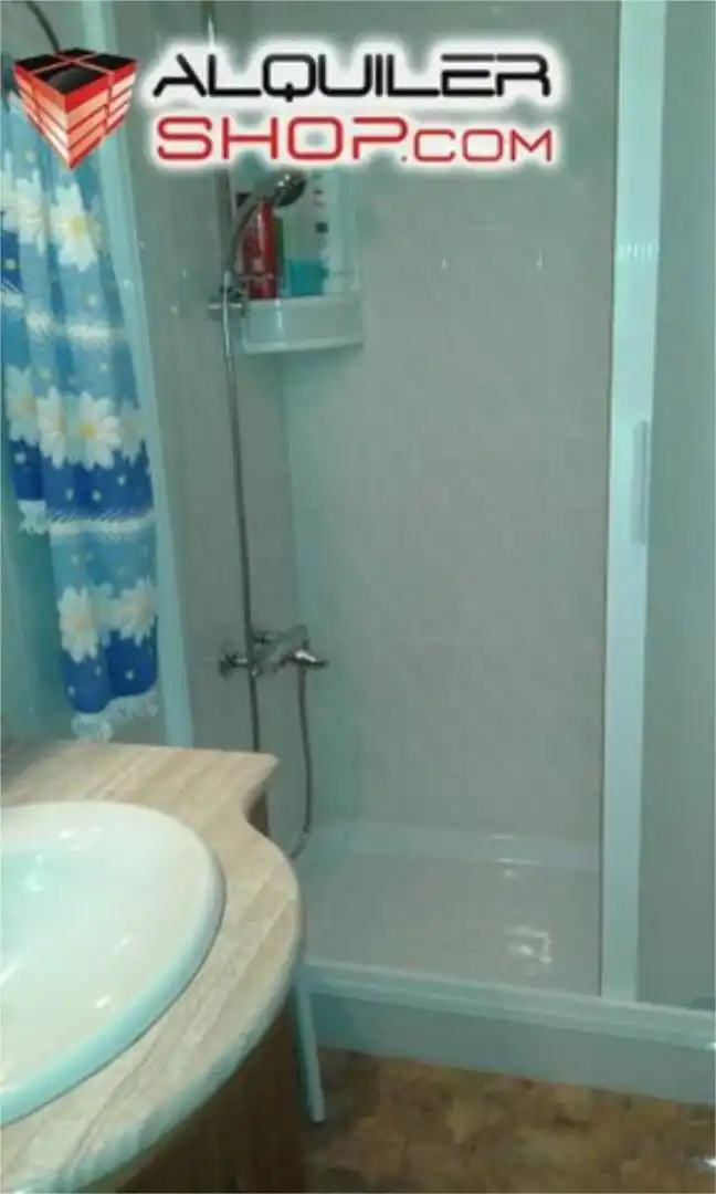 Piso en vivienda centro todo el edificio - Foto 5