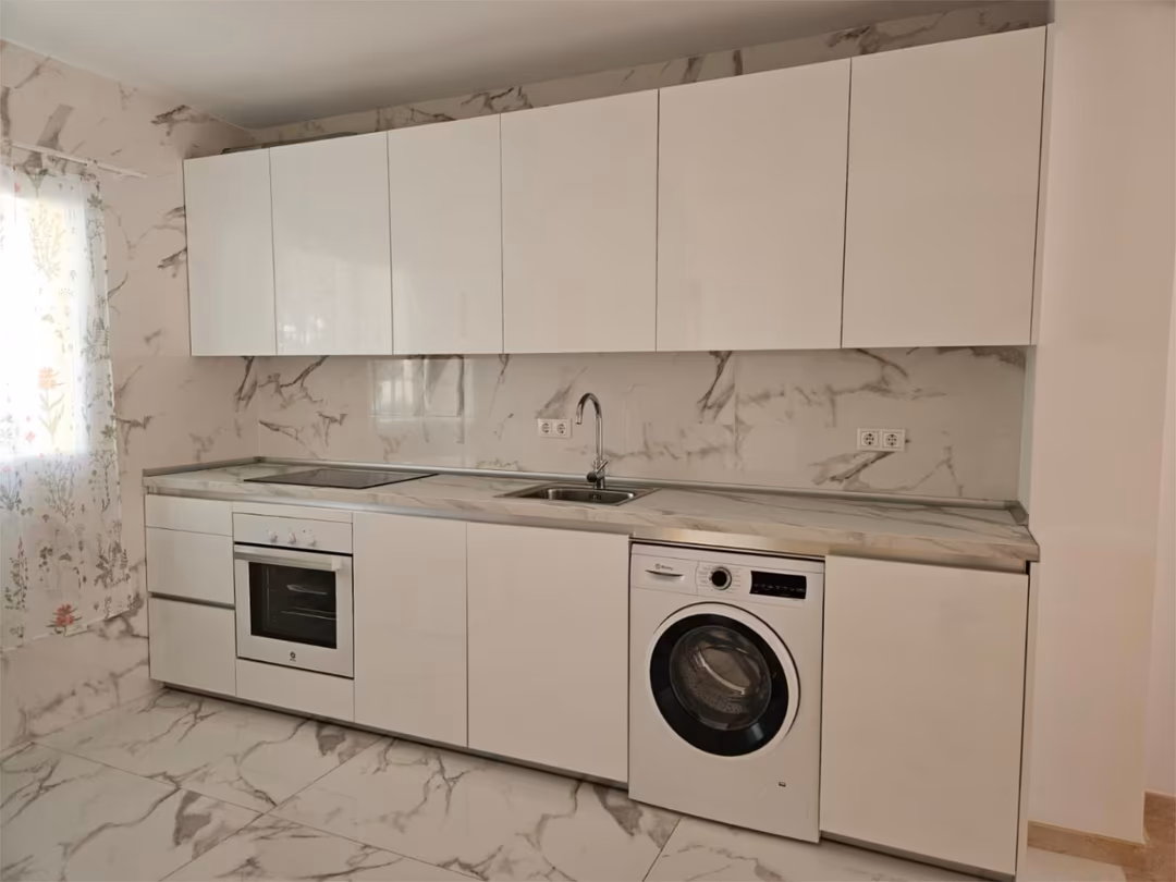 Casa adosada en  Desconocido 4D - Foto 2