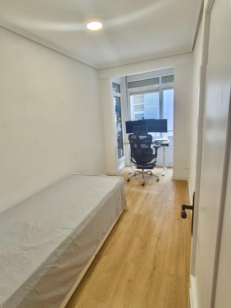 Piso en  Calle del Capitán Segarra 10 - Foto 6