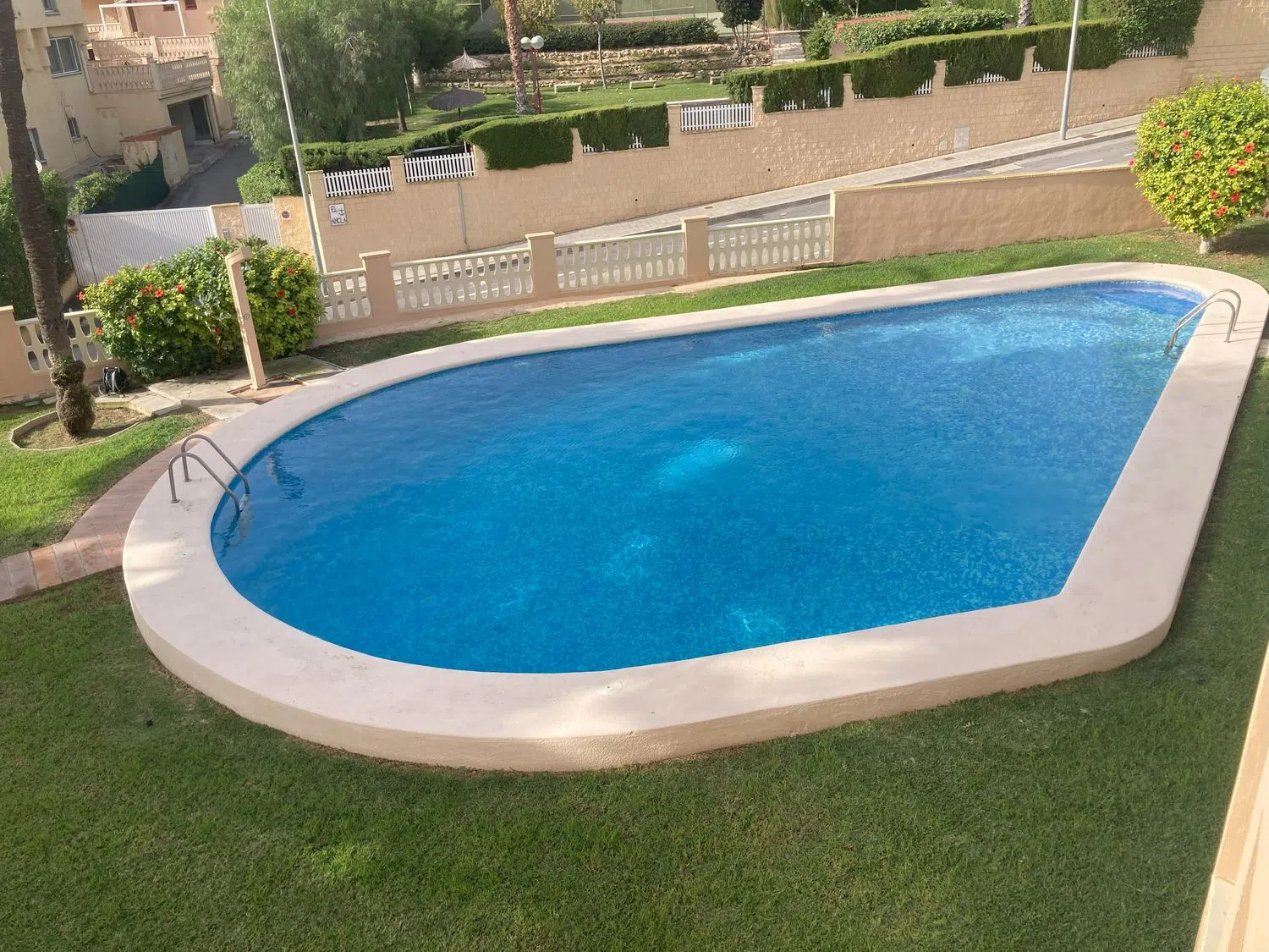 Chalet adosado en Barrio Cabo de las Huertas - Foto 11