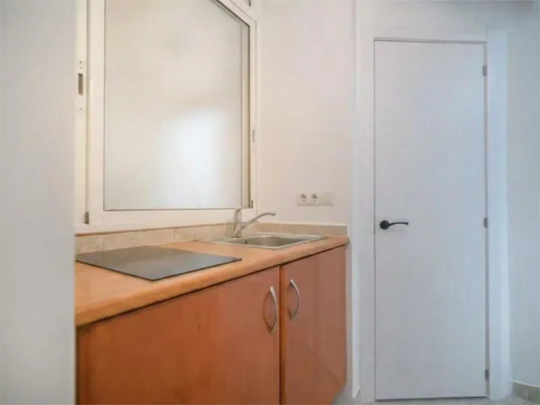 Piso en  Carrer de Rodrigo Caro 40 - Foto 2