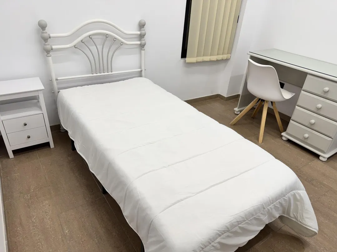 Planta baja en  Carrer León Sánchez Sáez 36 - Foto 5