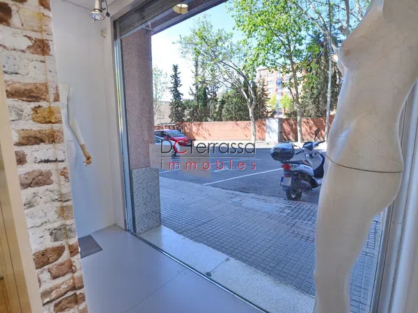 Local en Calle de Santa Maria de Mazzarello - Foto 15