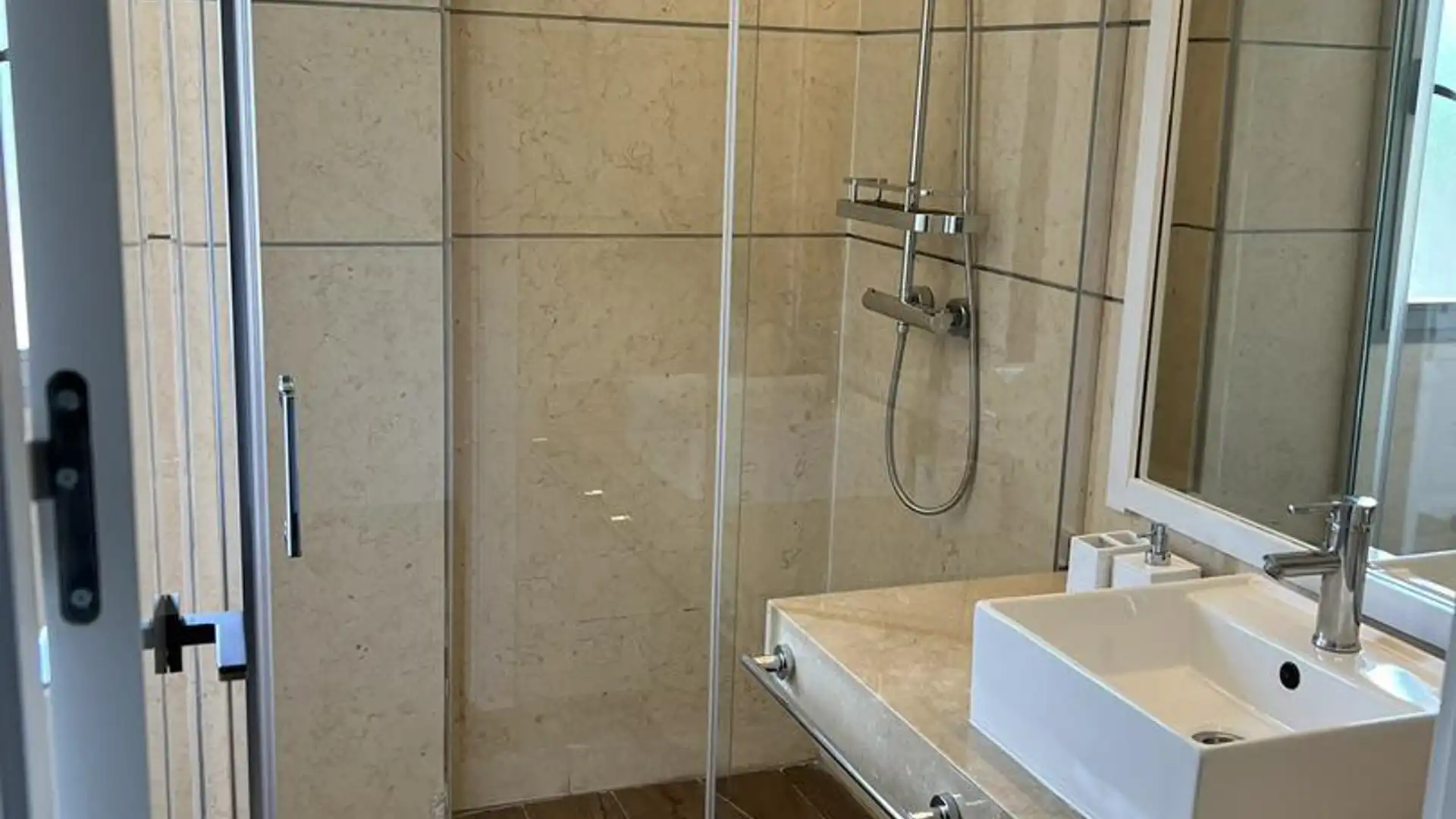 Piso en  Avenida de la Resina 7 - Foto 18