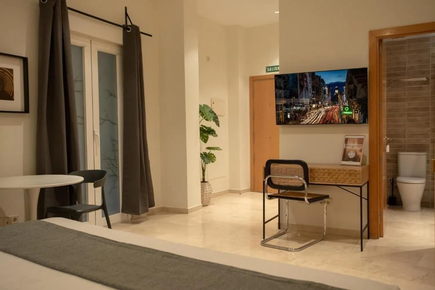 Piso en calle del mesón de paredes, 3 - Foto 7