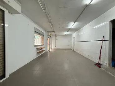 Local comercial en Terrassa - Foto 3