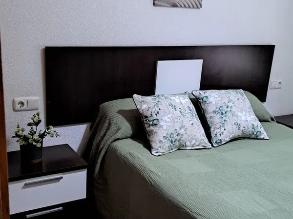 Piso en avenida Don Juan de Borbon, 1