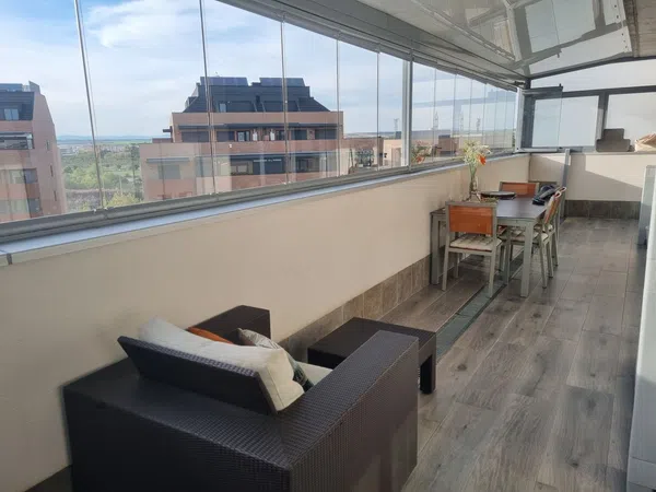 Ático en calle Dámaso Alonso, 25