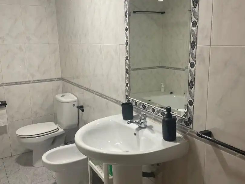 Piso en  Avenida de Rosalía de Castro 27 - Foto 7