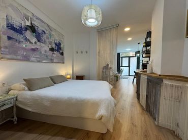 Local comercial en  Carrer dels Sants Just i Pastor 117 - Foto 1