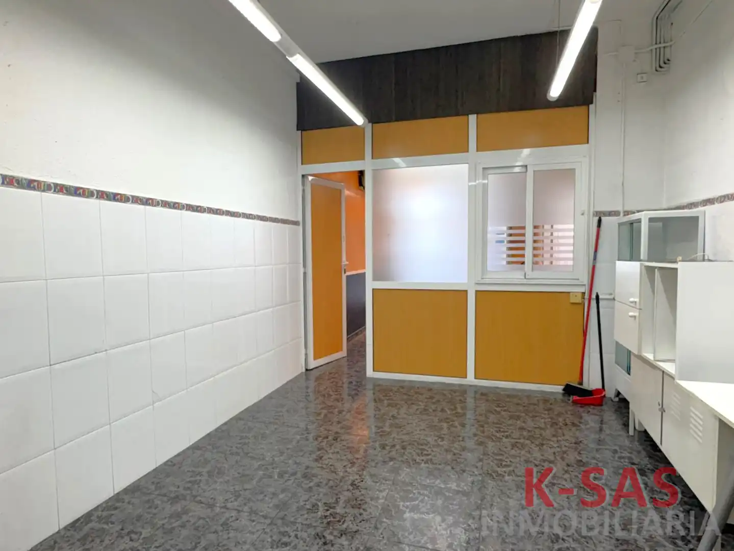 Local comercial en  Carrer de Llevant 82 - Foto 6