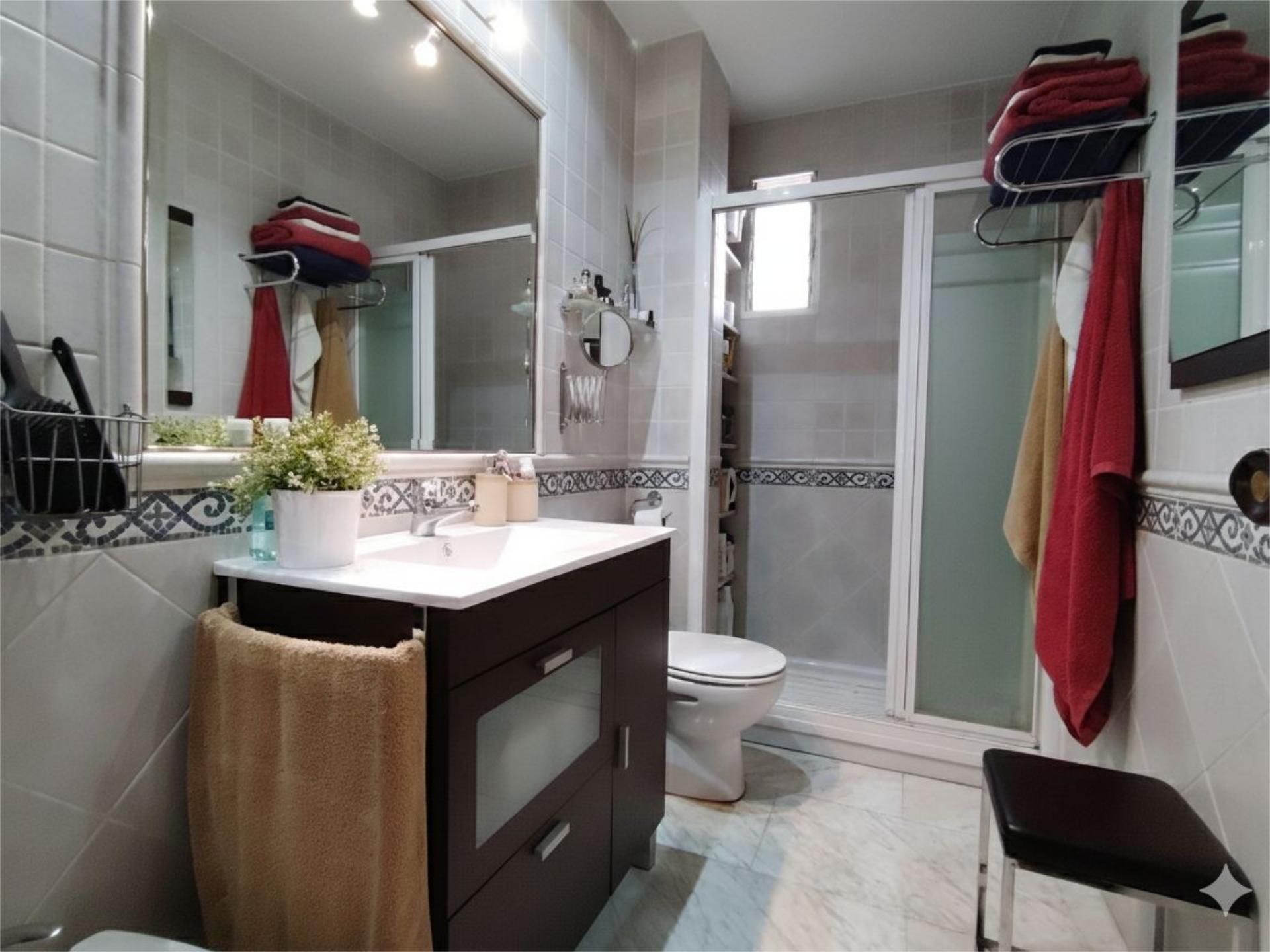 Casa adosada en  Calle Sagunto 41 - Foto 6