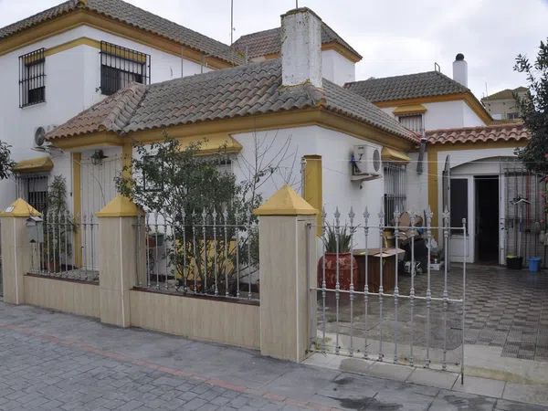 Chalet adosado en Calle Infanta Elena, 10 - Foto 1