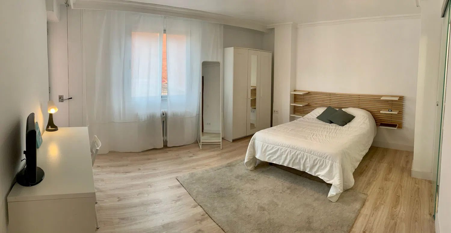 Piso en avenida Campoamor, 6 - Foto 1