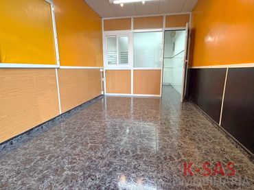 Local comercial en  Carrer de Llevant 82 - Foto 4