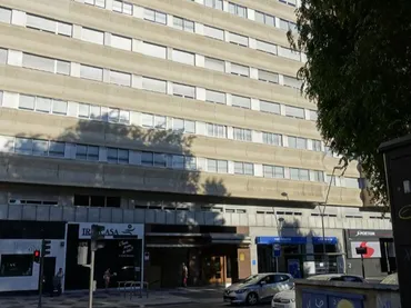 Piso en  Avenida Reyes Católicos 16 - Foto 10