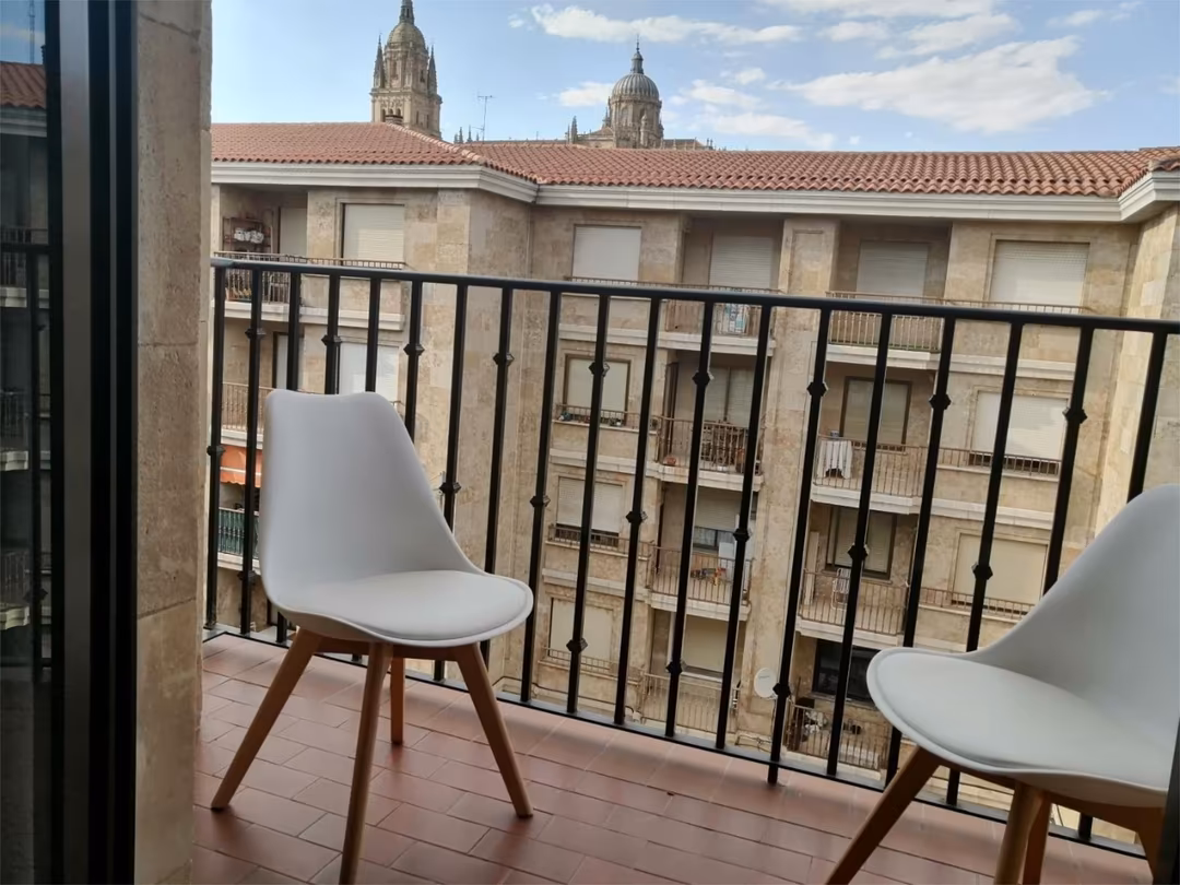 Piso en  Avenida de los Reyes de España 6 - Foto 2