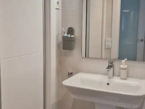 Piso en  Carrer de Rosa Leveroni Valls 18 - Foto 17
