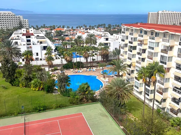 Piso en avenida Santiago Puig, 4 - Foto 1