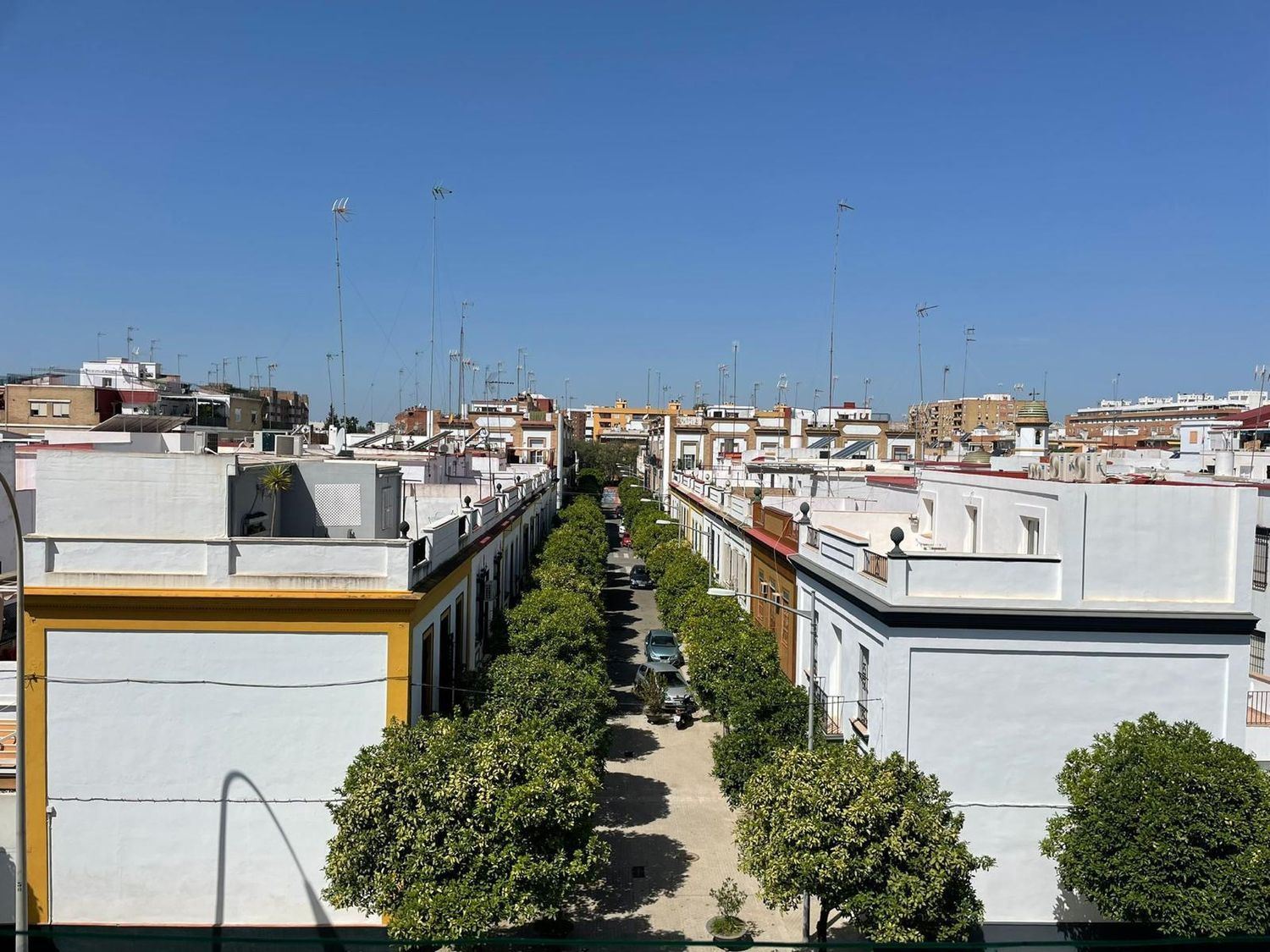 Piso en calle Sanlúcar la Mayor, 20 - Foto 1