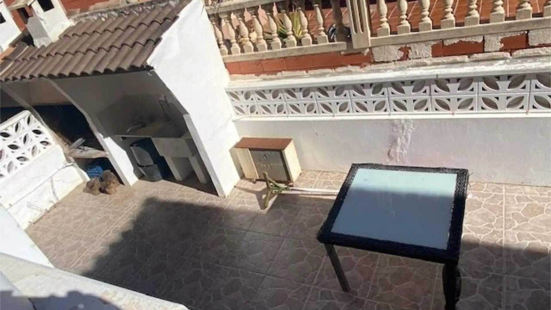 Casa adosada en  Carrer d'Antoni Gaudí 3 - Foto 3